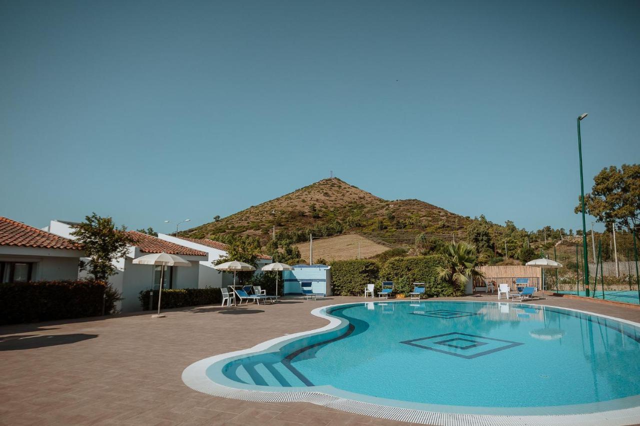 Resort Fior Di Sardegna Posada  Εξωτερικό φωτογραφία