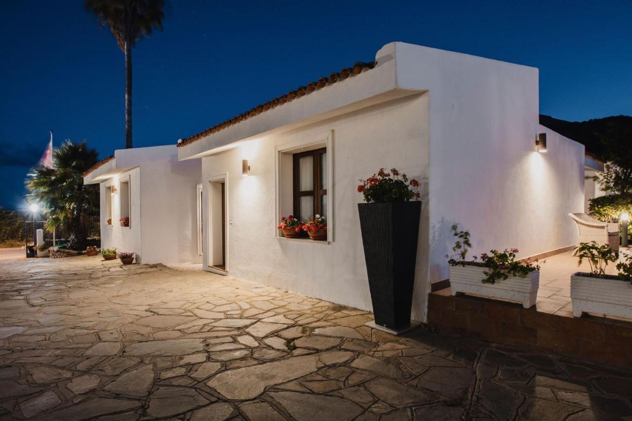 Resort Fior Di Sardegna Posada  Εξωτερικό φωτογραφία