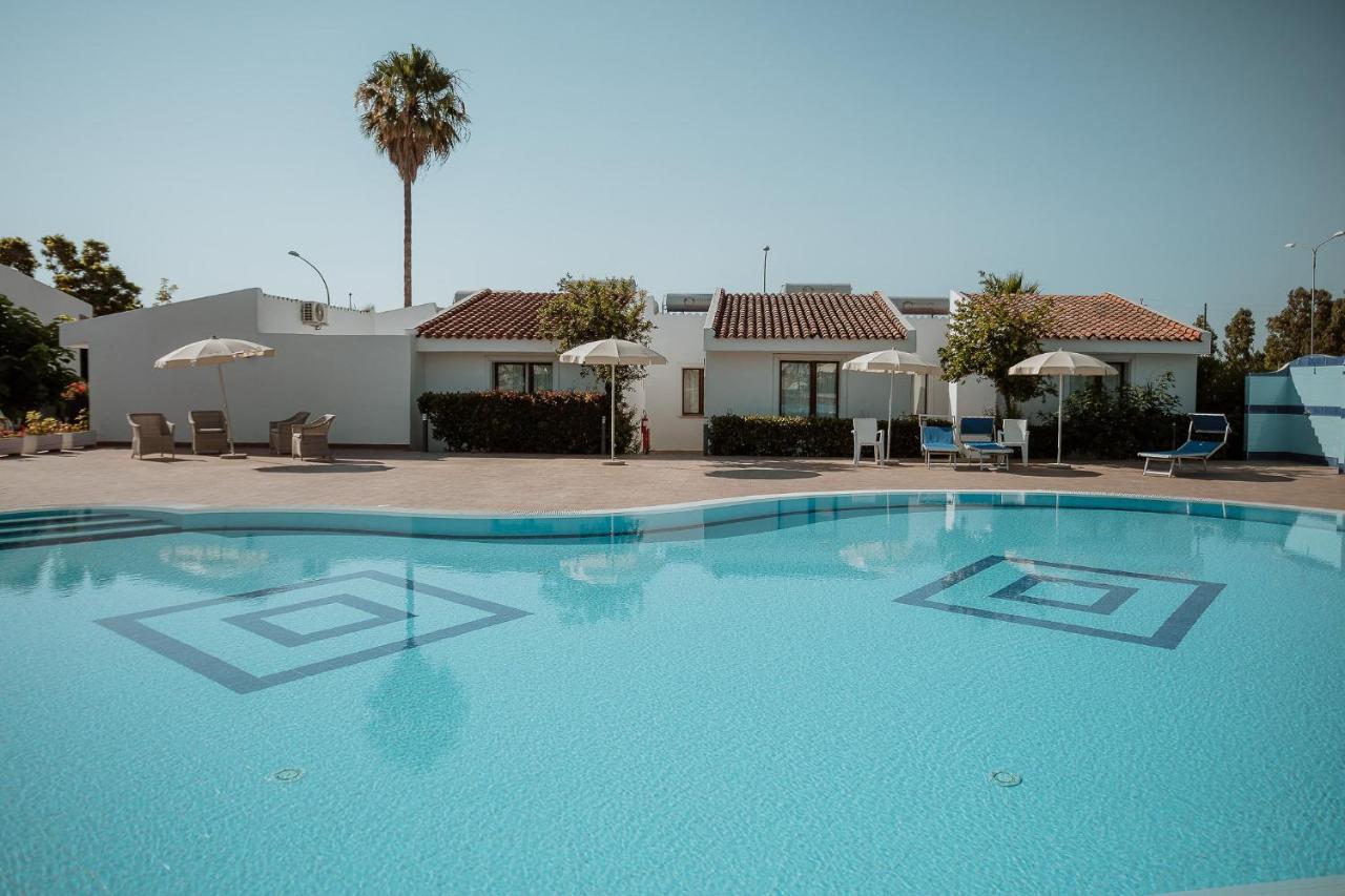 Resort Fior Di Sardegna Posada  Εξωτερικό φωτογραφία