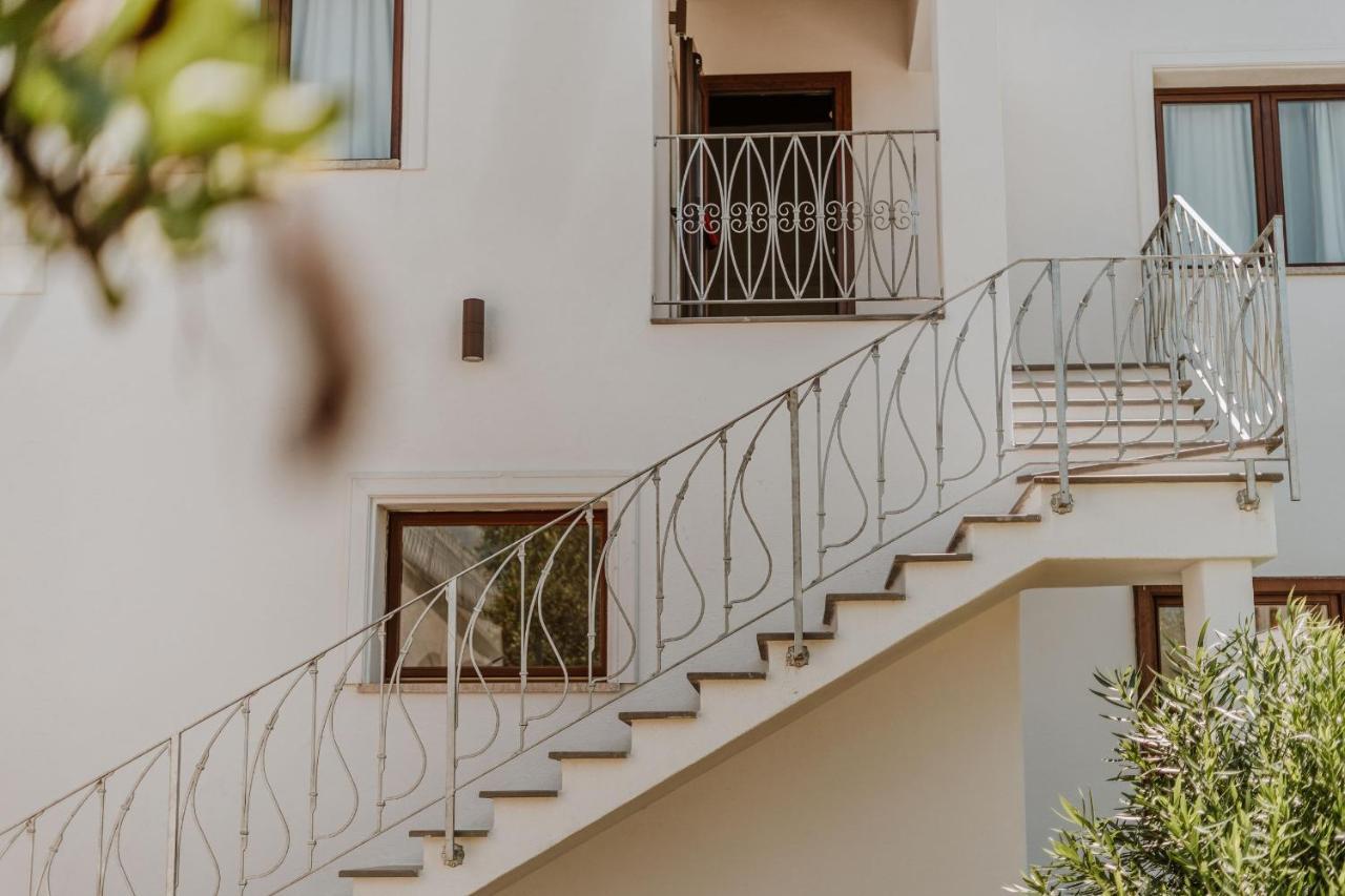 Resort Fior Di Sardegna Posada  Εξωτερικό φωτογραφία